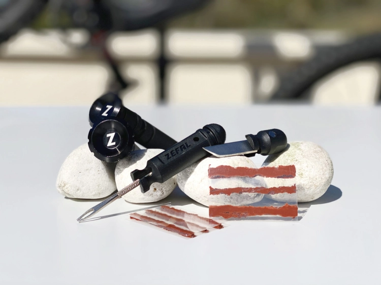 ZEFAL ŁATKI Z BAR PLUGS TUBELESS REPAIR KIT (do opon bezdętkowych)